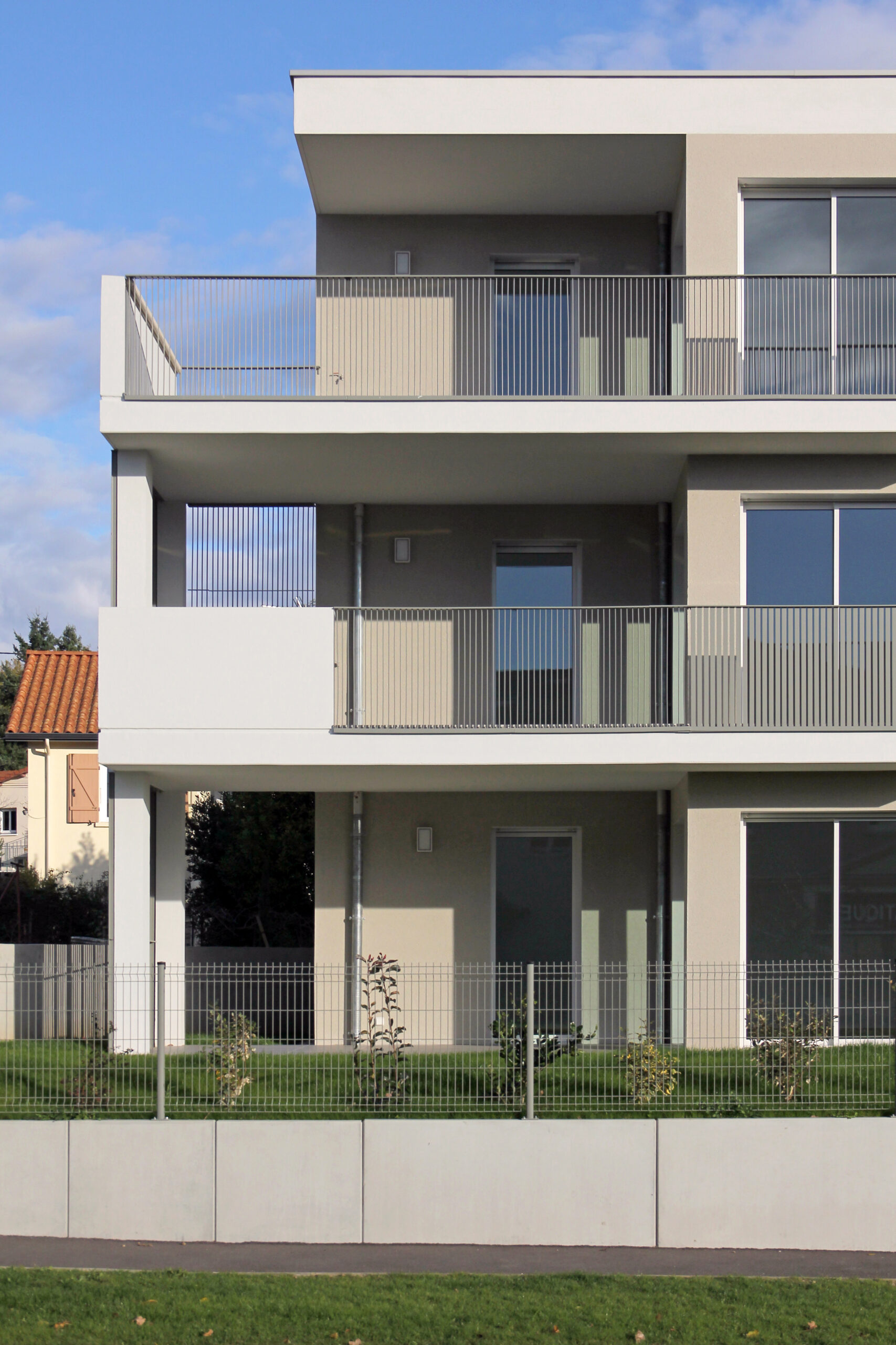 Photo d'un immeuble d'habitation de 12 logements à Davézieux par Archipolis, architectes à Annonay et Grenoble