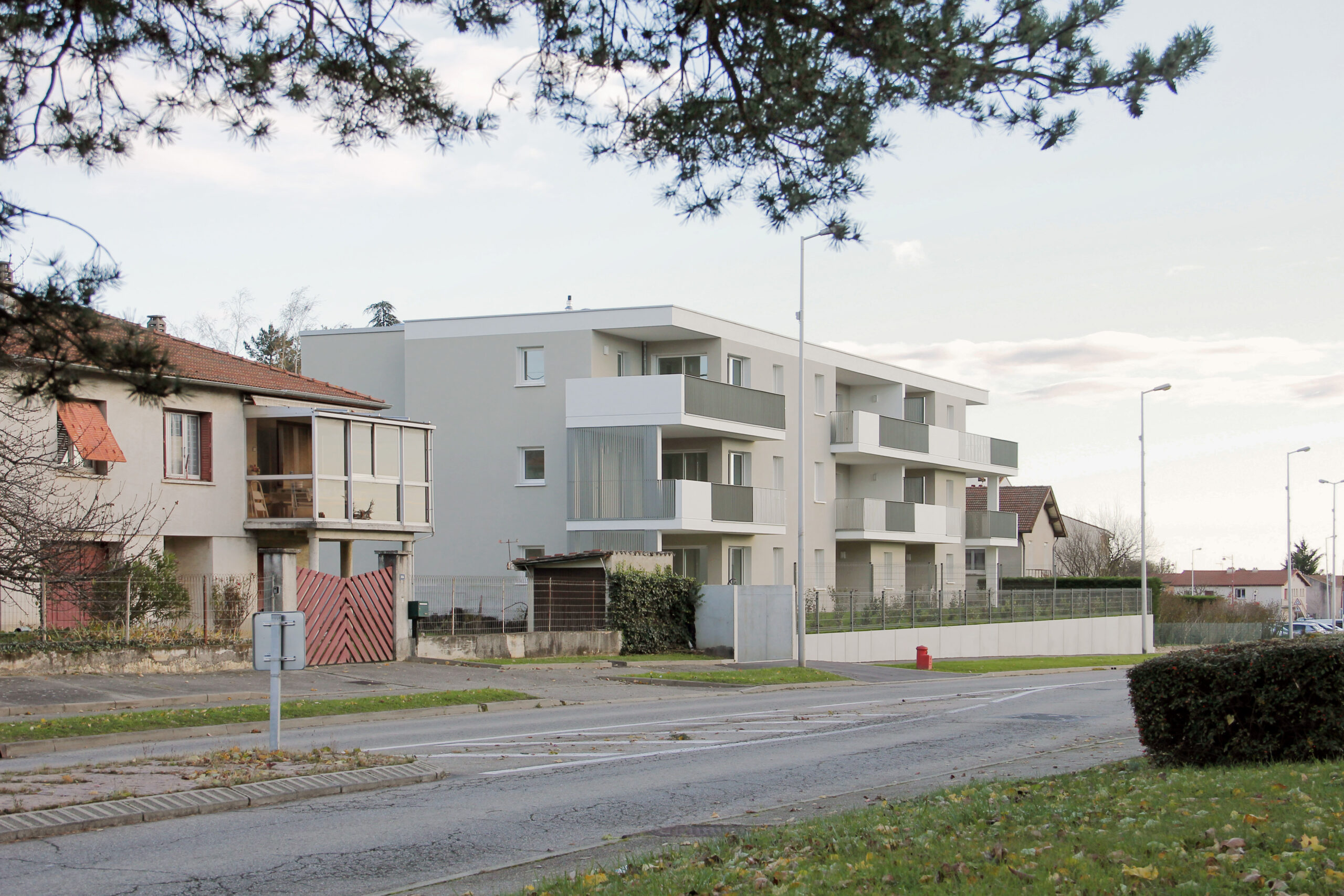 Photo d'un immeuble d'habitation de 12 logements à Davézieux par Archipolis, architectes à Annonay et Grenoble