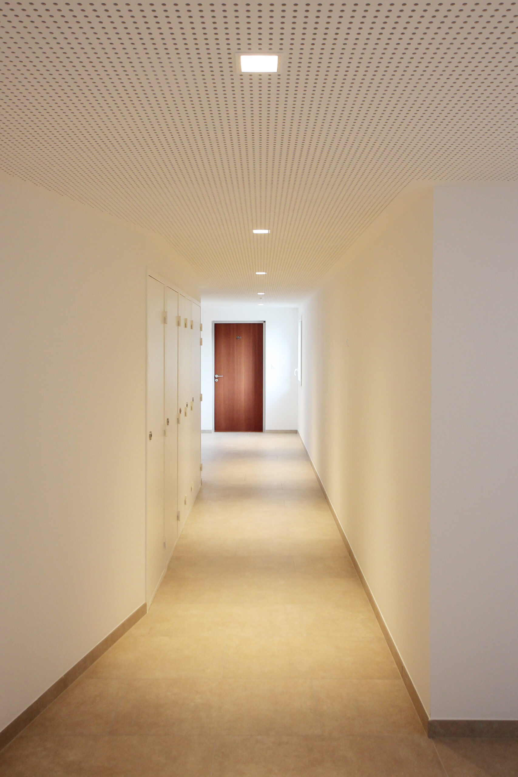 Photo intérieure d'un immeuble d'habitation de 12 logements à Davézieux par Archipolis, architectes à Annonay et Grenoble